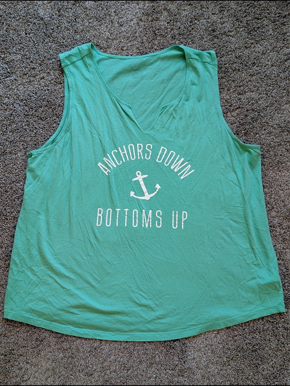 Natural Reflections Mint Green Graphic V‑Neck Tank Top